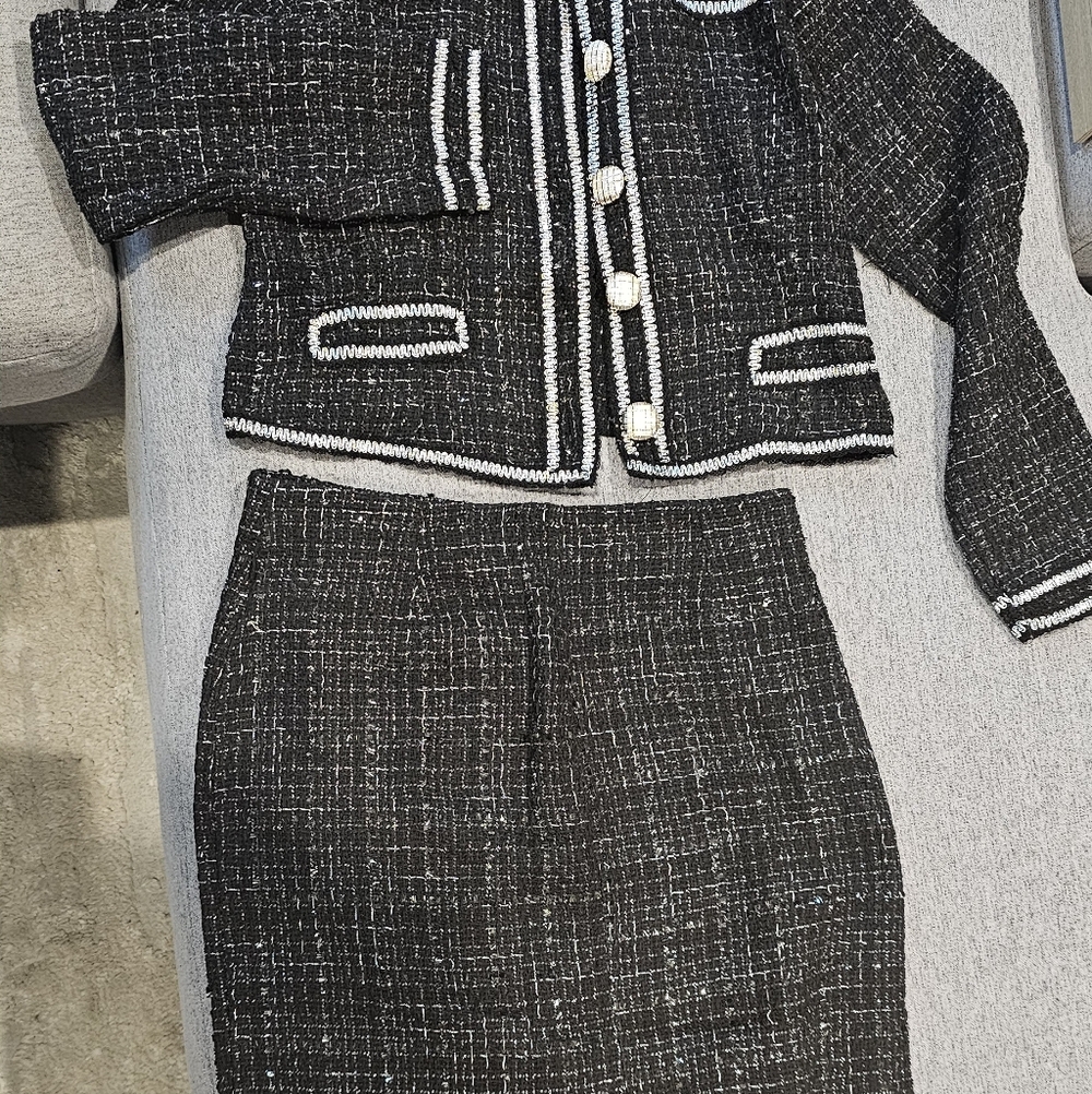 Elegant Black and White Women's Suit Set